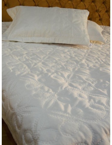 Шалте в кремав цвят в комплект с две калъфки 200x240см.-2