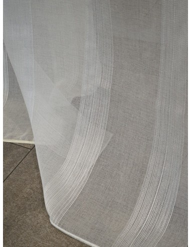 Тънко прозрачно перде с вертикални линии в бял цвят-3