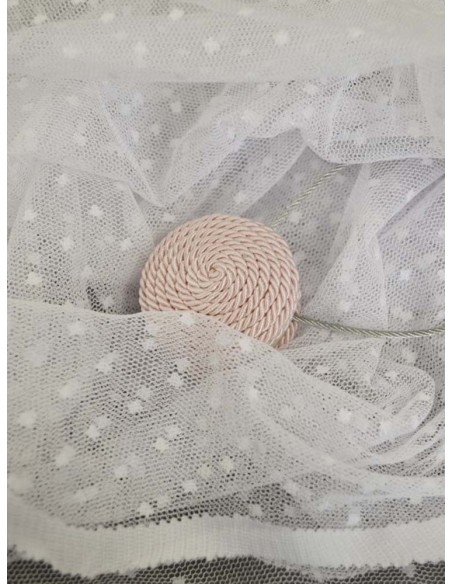 Платове за тънки пердета на точки в бял цвят-2