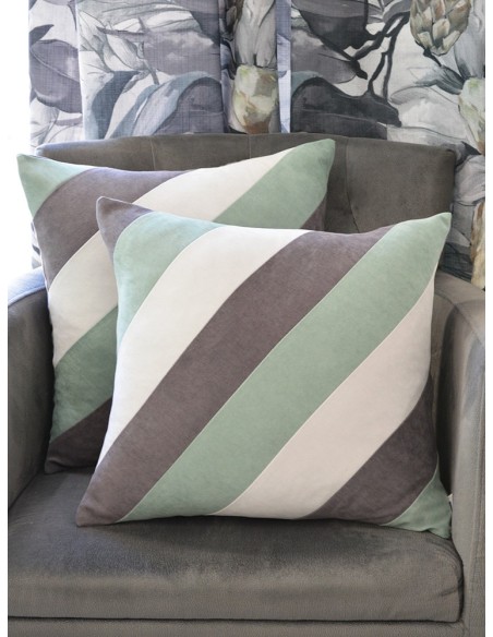 Стилни декоративни възглавници в три нюанса-1