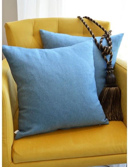 Изчистени възглавници от мека материя в син цвят-2