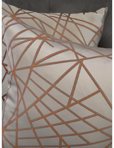 Комплект декоративни възглавници с интересни оранжеви орнаменти-2