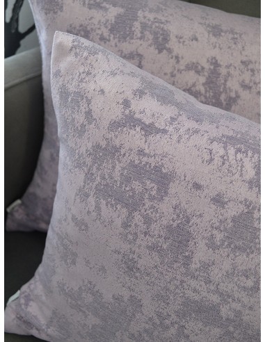 Декоративни възглавници в бледо лилав нюанс на петна-2