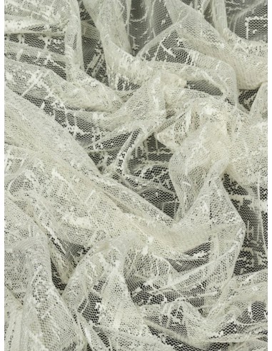 Тънко ленено перде в бял цвят с едра шарка-2