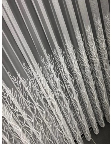 Ефирно перде с висок бордюр от клони в бял цвят-2