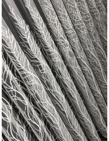 Ефирно перде с висок бордюр от клони в бял цвят-3