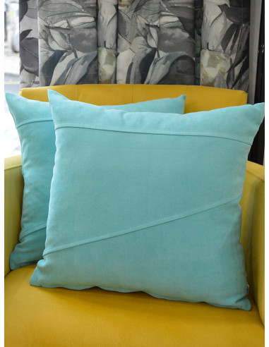 Изчистени декоративни възглавници в морско син цвят-2