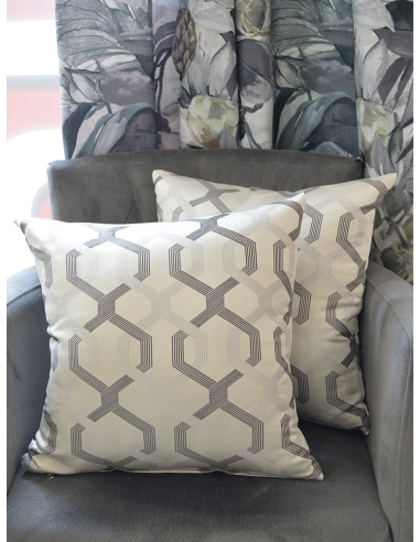 Модерни декоративни възглавници с ромбовидни детайли в сиво-1