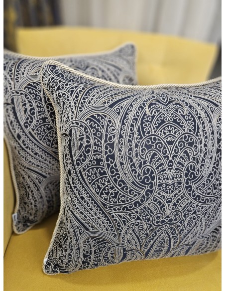 Комплект декоративни възглавници с орнаменти-3