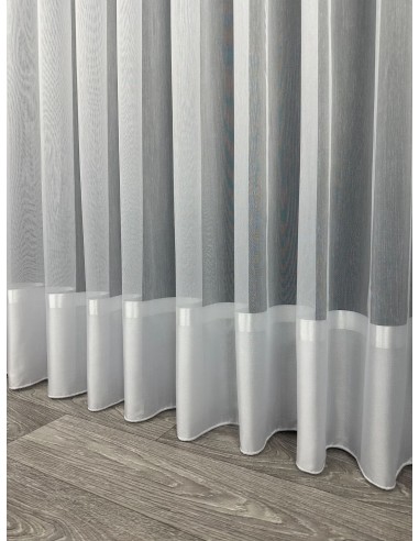 Фин прозрачен плат с бордюр в бяло-3