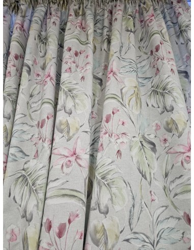 Плътна материя за завеса със сиво зелени и сини листа и розови цветенца-3