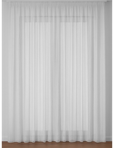 Фино бяло перде с декоративна нишка