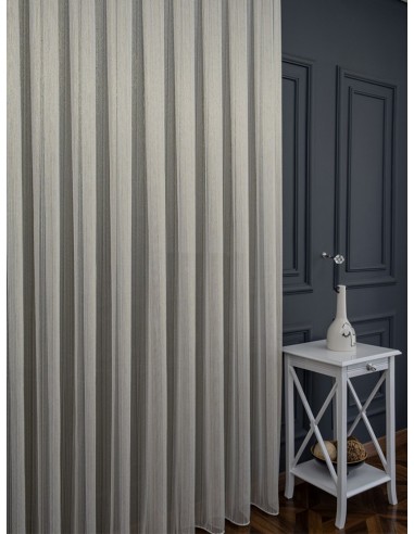 Текстил със златисти нишки и блясък