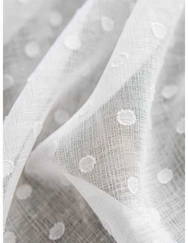 Бяло тънко перде с точки