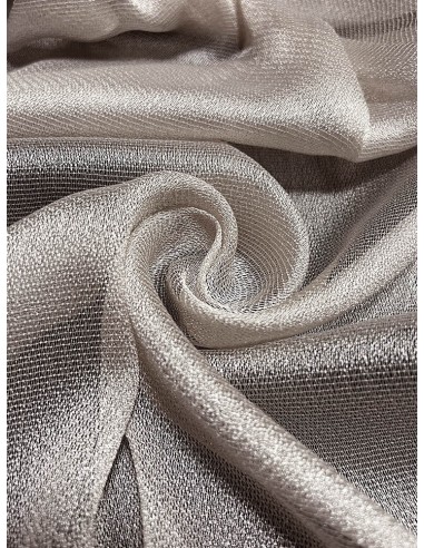 Полупрозрачна материя в мек пепеляв нюанс