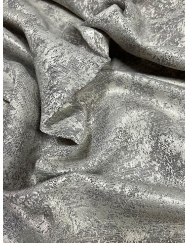 Сива завеса с ефект на седефена мазилка