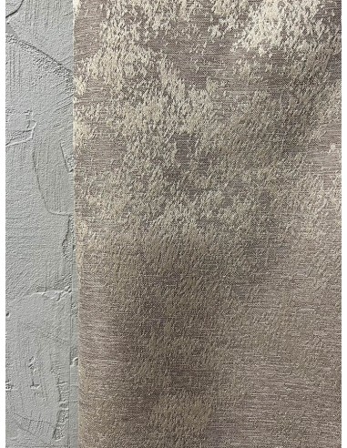 Златисто-бежова завеса със сатенен ефект