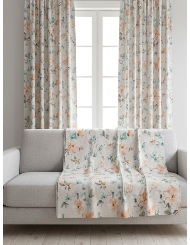 Флорален текстил с кремави и тюркоазени цветя