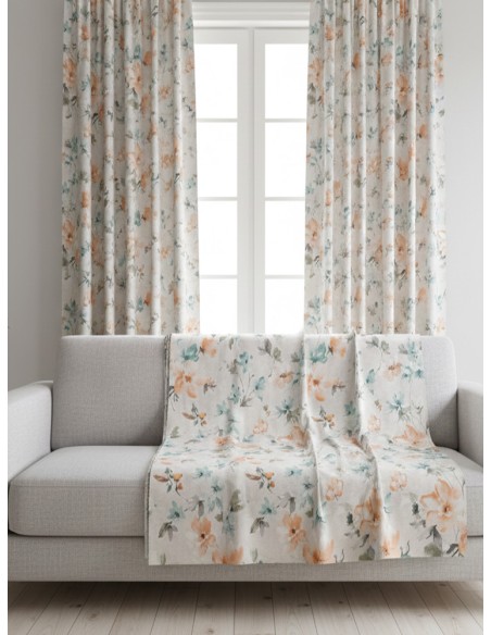 Флорален текстил с кремави и тюркоазени цветя