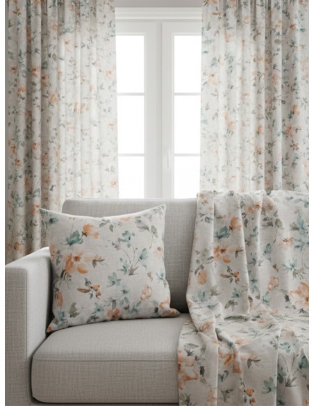 Флорален текстил с кремави и тюркоазени цветя