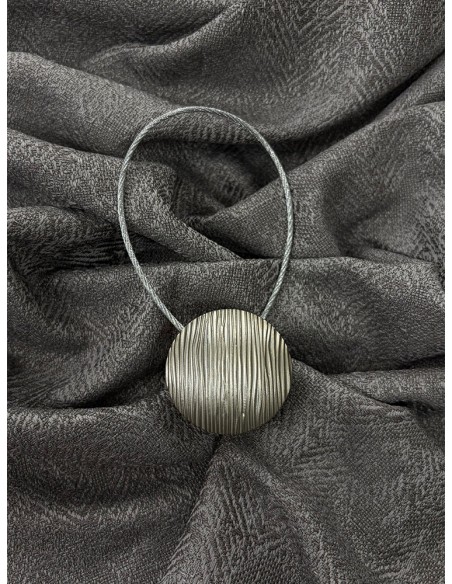 Кръгъл магнит с релеф в цвят антик