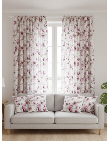 Плат за завеса с нежни розови цветя